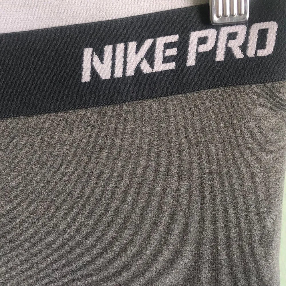 Nike Pro DriFit Cropped Gray Leggings XS